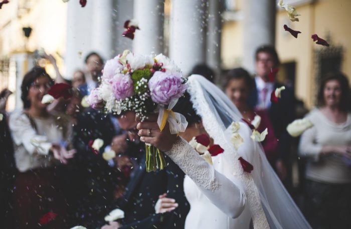 結婚式の写真にクレーム？！元ウェディングカメラマンが伝える結婚式の写真で失敗しない方法